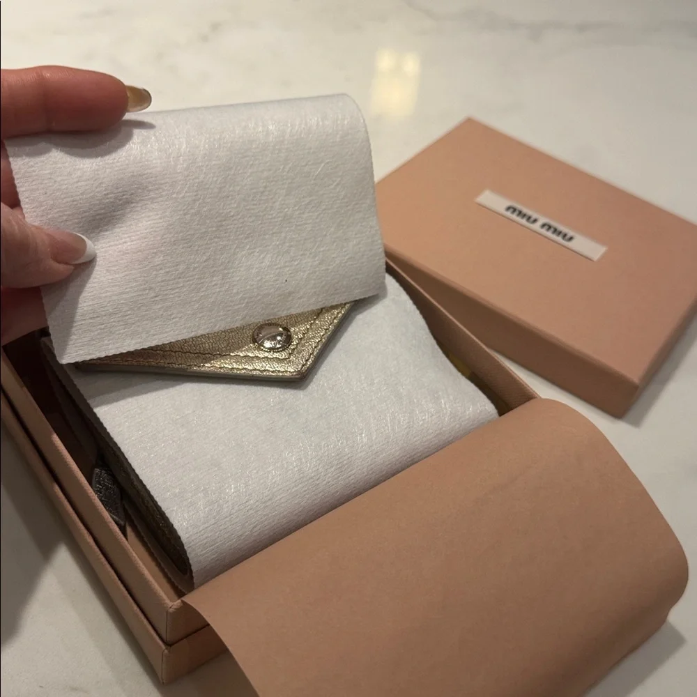 MIU MIU WALLET 💛🩶 - Picture 16 of 17